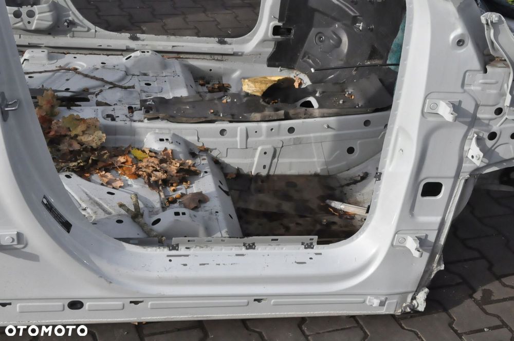 MERCEDES EQB X243 PRÓG SŁUPEK PRAWY - 3