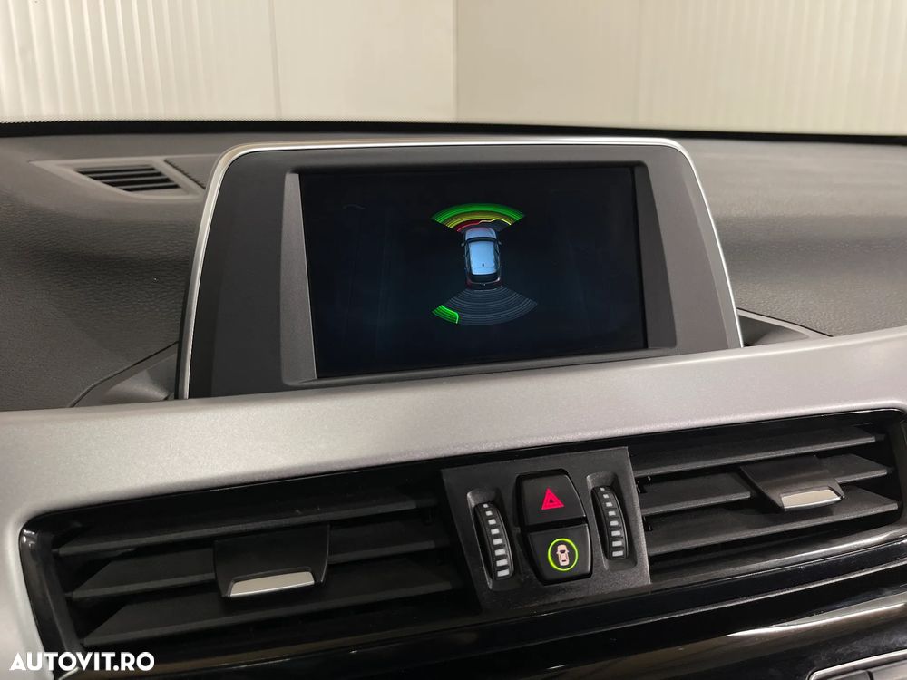 BMW X1 sDrive18d AT - 16