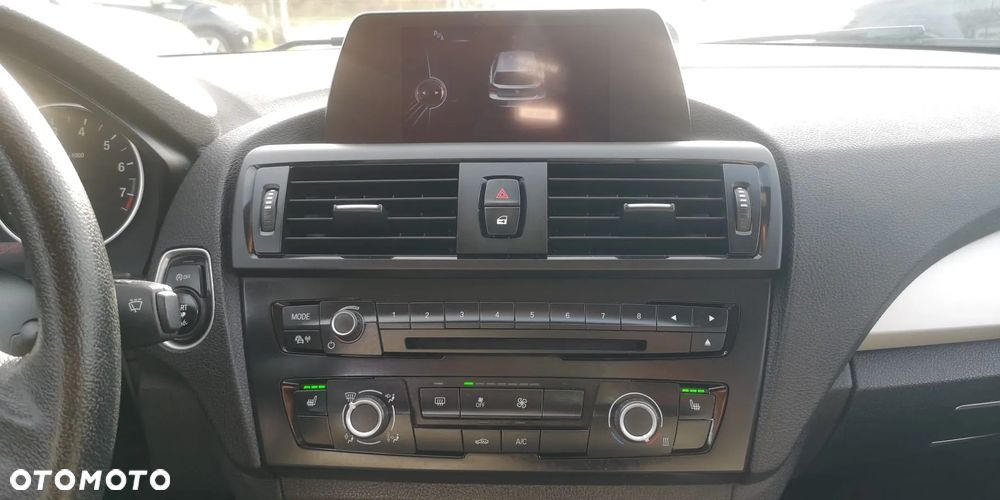 BMW Seria 1 116i Sport Line - 30