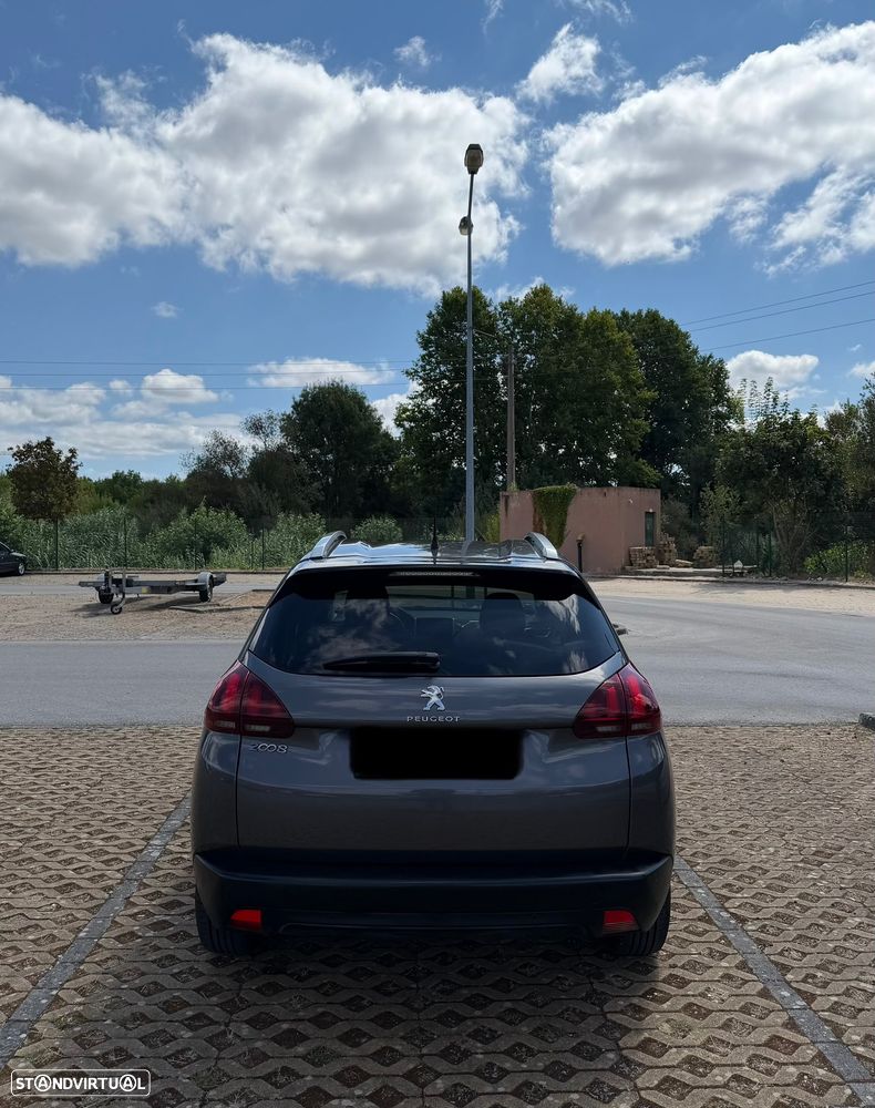 Peugeot 2008 1.2 PureTech Style - 4
