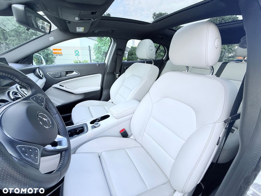 Mercedes-Benz GLA 250 7G-DCT UrbanStyle Edition - 3