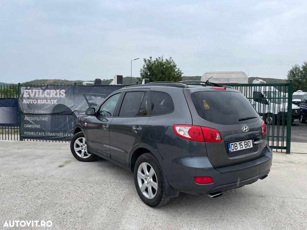 Hyundai Santa Fe - 2
