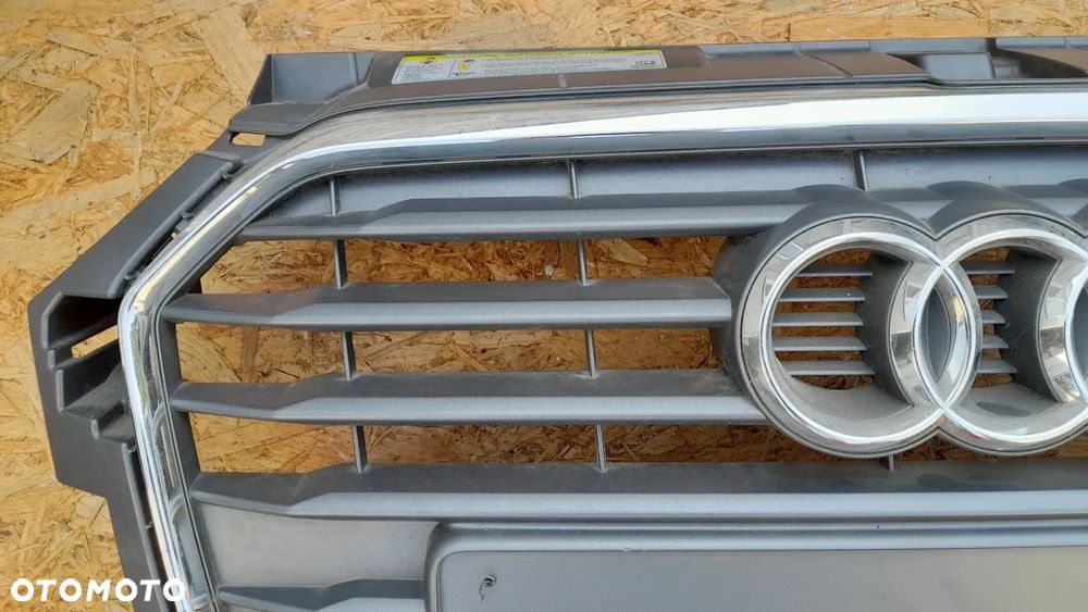 AUDI A1 8XA 13-18r GRILL ATRAPA CHŁODNICY 8XA853651B - 2