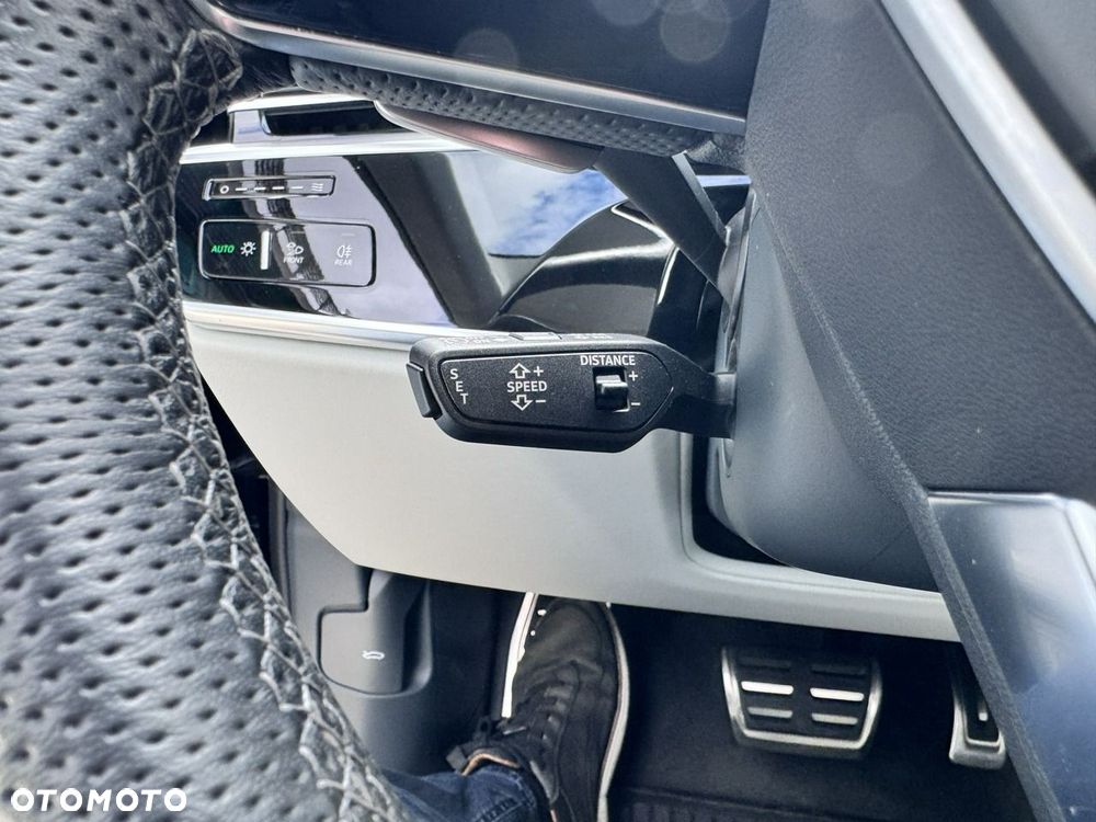 Audi S8 - 37