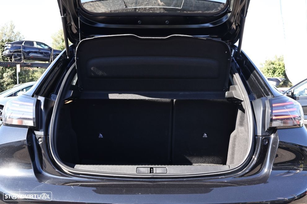 Peugeot 208 1.2 PureTech Allure - 17