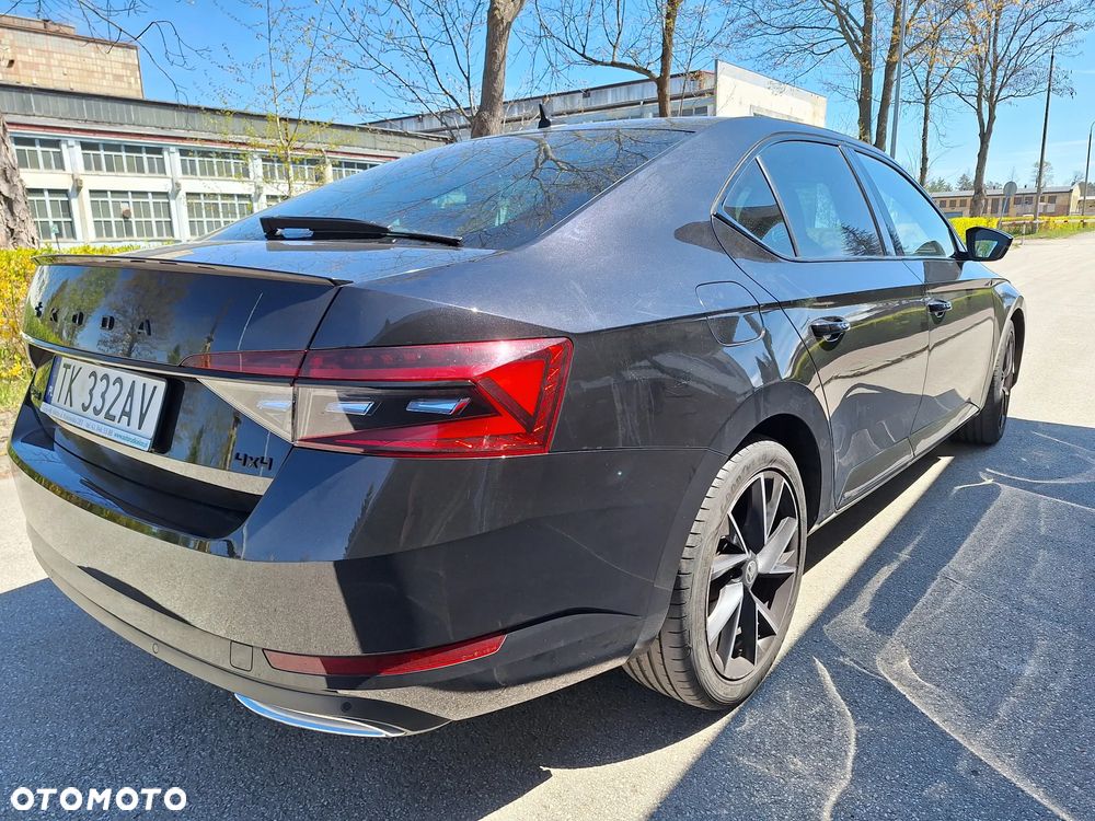 Skoda Superb 2.0 TDI SCR 4x4 Sportline DSG - 4