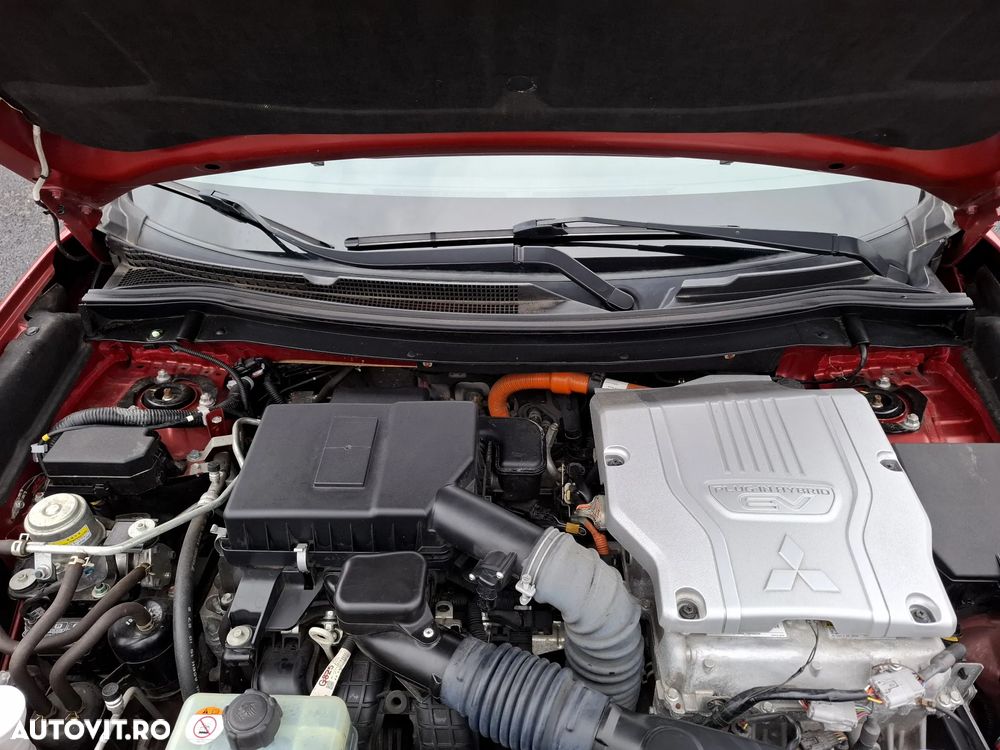 Mitsubishi Outlander PHEV 2.4 L 4X4 Instyle+ - 15