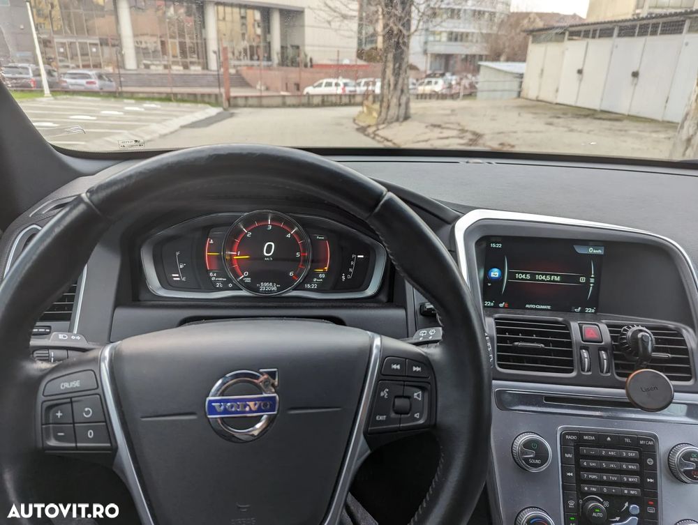 Volvo XC 60 D4 R-Design - 5
