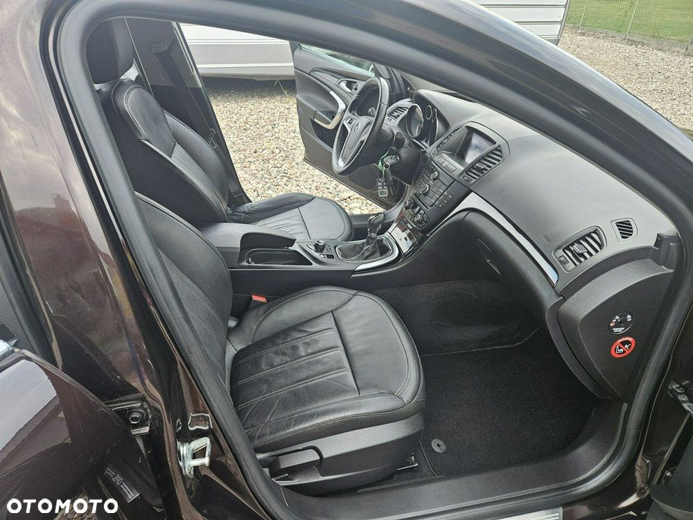 Opel Insignia - 10
