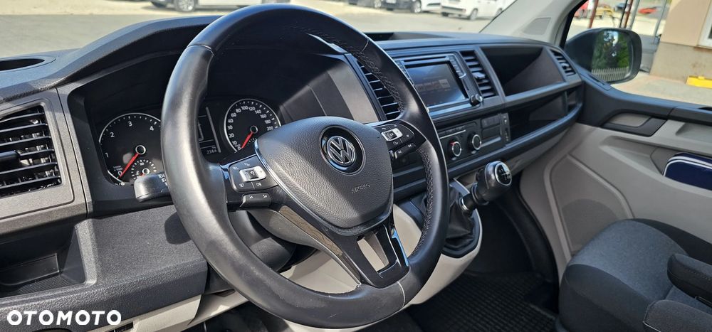 Volkswagen Transporter - 40