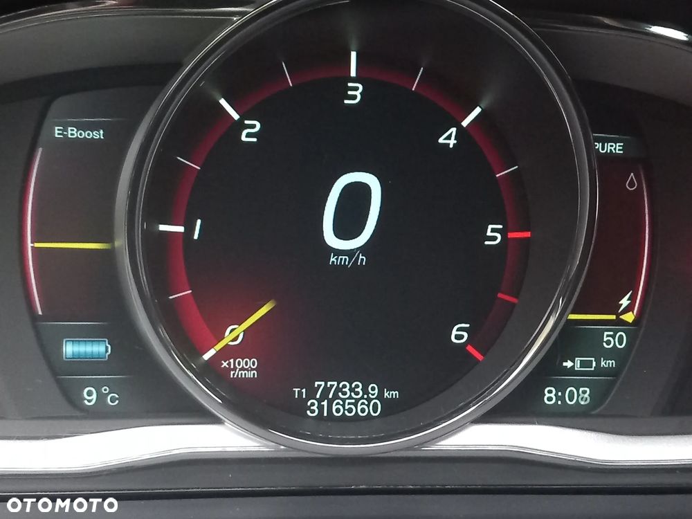 Volvo V60 D6 AWD Plug-in Hybrid Summum - 36