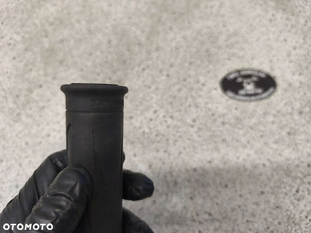 Manetka lewa Triumph Trident 660 2022 - 6