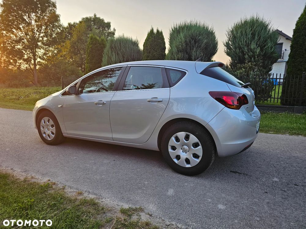 Opel Astra - 38