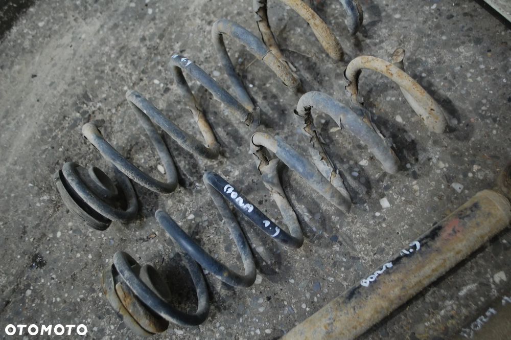 AMORTYZATORY TYŁ TYLNE + SPRĘŻYNY SEAT TOLEDO II 1.9 TDI VW BORA SEDAN GOLF IV - 5