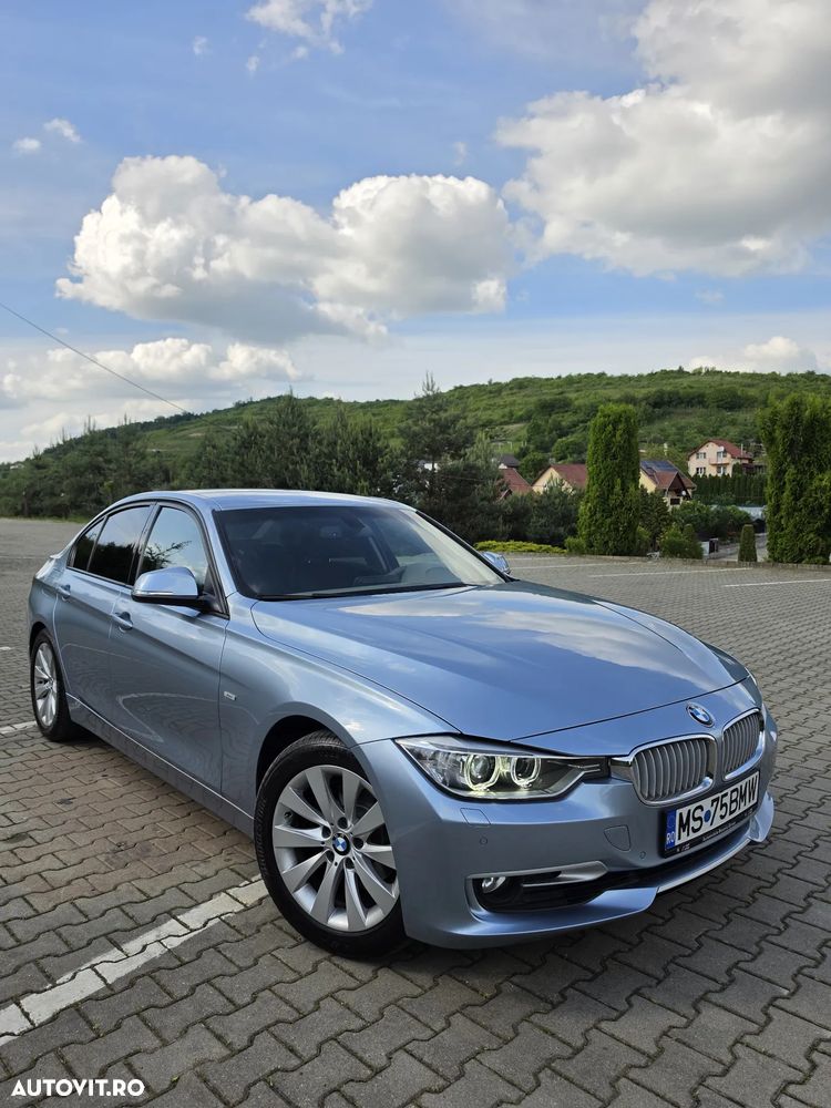 BMW Seria 3 320i - 11