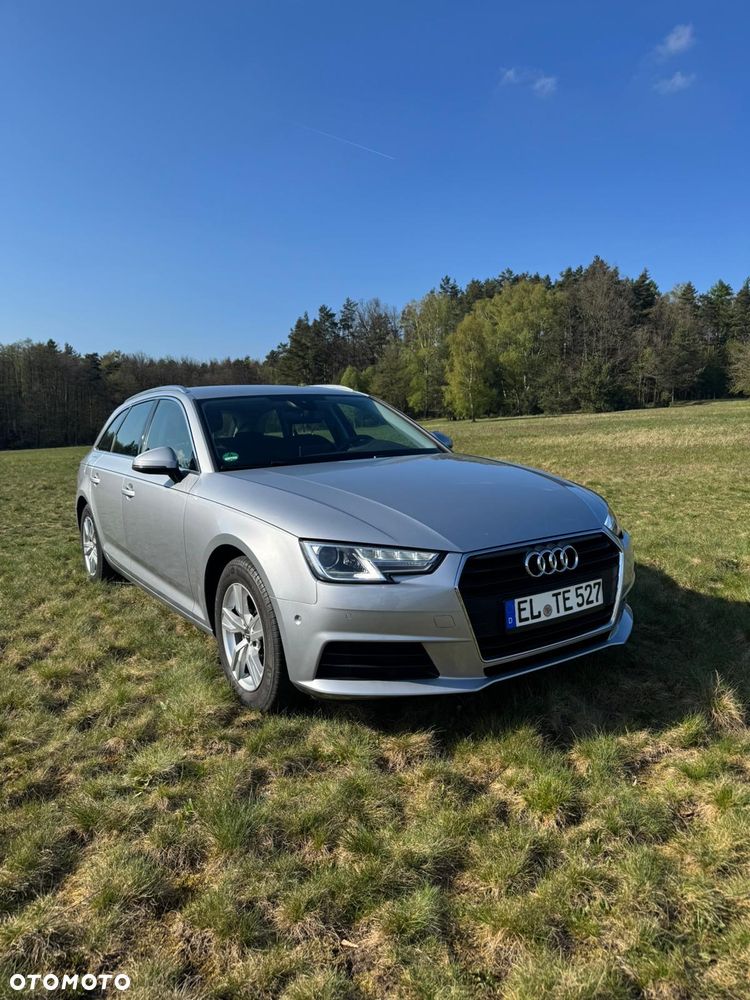 Audi A4 Avant 2.0 TDI DPF clean diesel Ambiente - 30