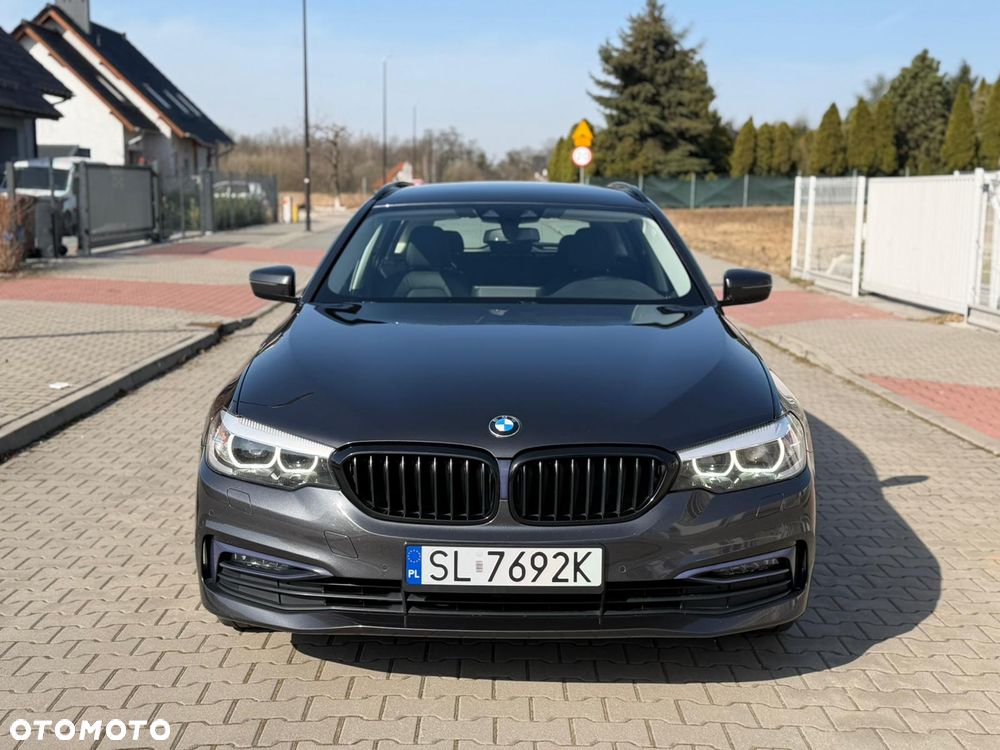 BMW Seria 5 530i Sport Line - 3