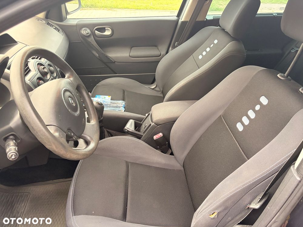 Renault Megane 1.6 16V Dynamique - 4