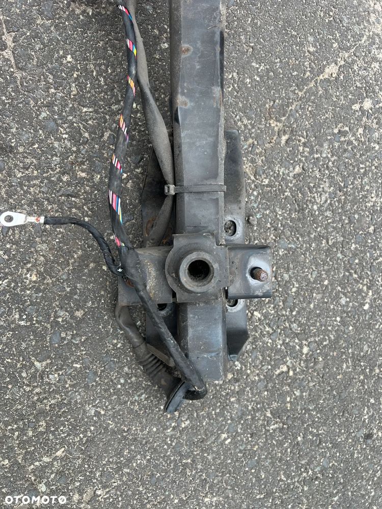 BMW E60 HAK HOLOWNICZY - 3