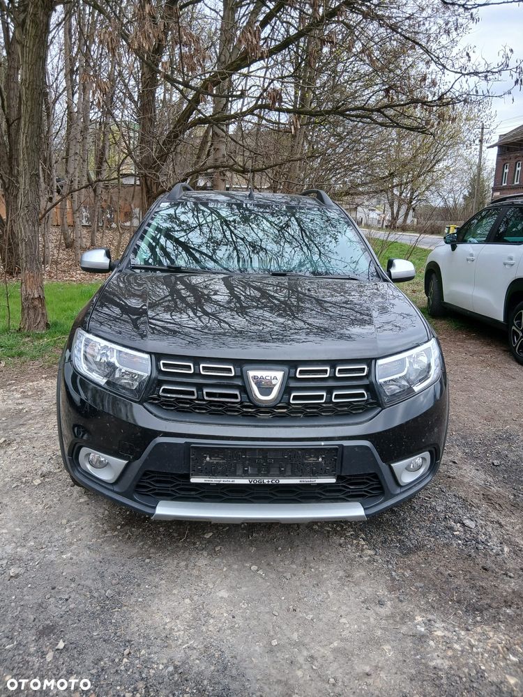 Dacia Logan TCe 90 S&S Stepway Celebration - 2