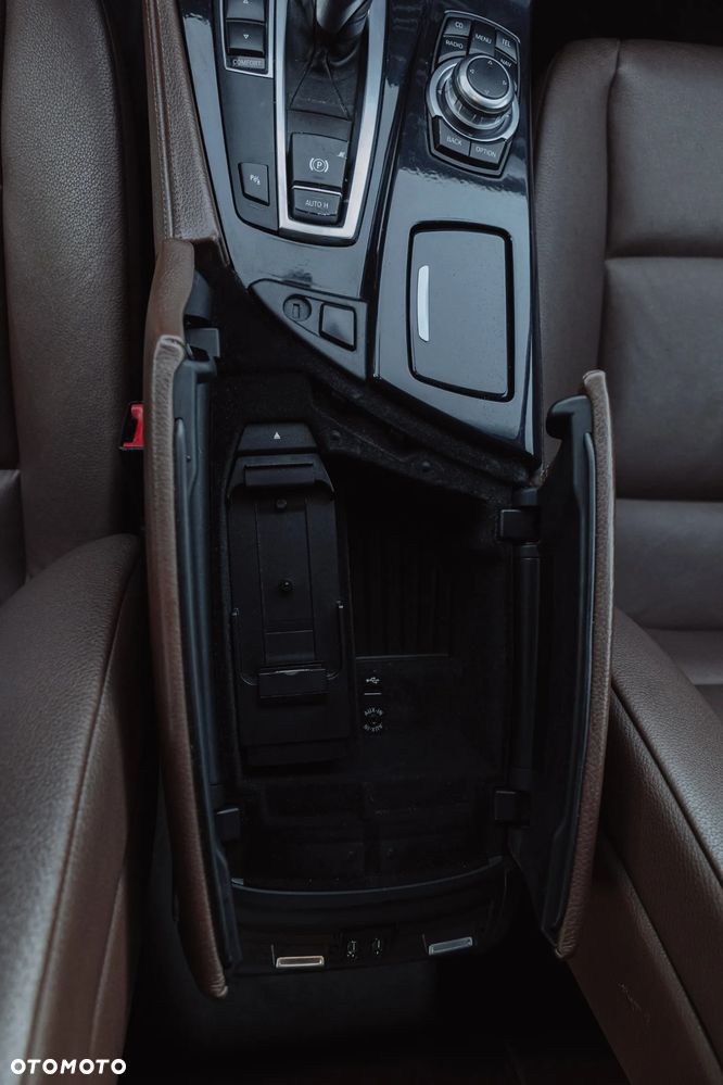 BMW Seria 5 520d - 12