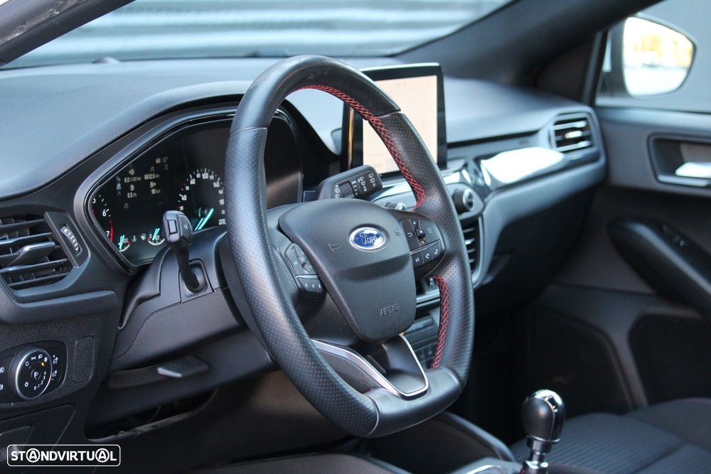 Ford Focus 1.0 EcoBoost ST-Line - 15