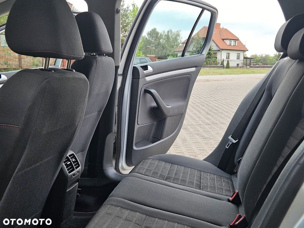 Volkswagen Golf 1.9 TDI Sportline - 12