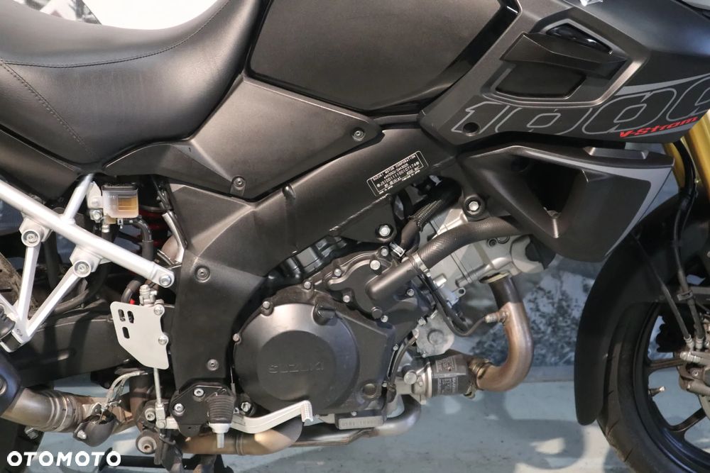 Suzuki V-STROM - 18