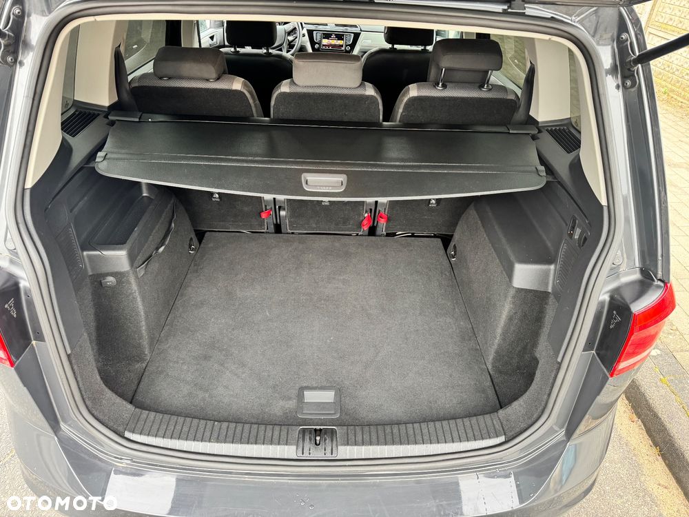 Volkswagen Touran 1.6 TDI SCR BlueMotion Technology Trendline - 12