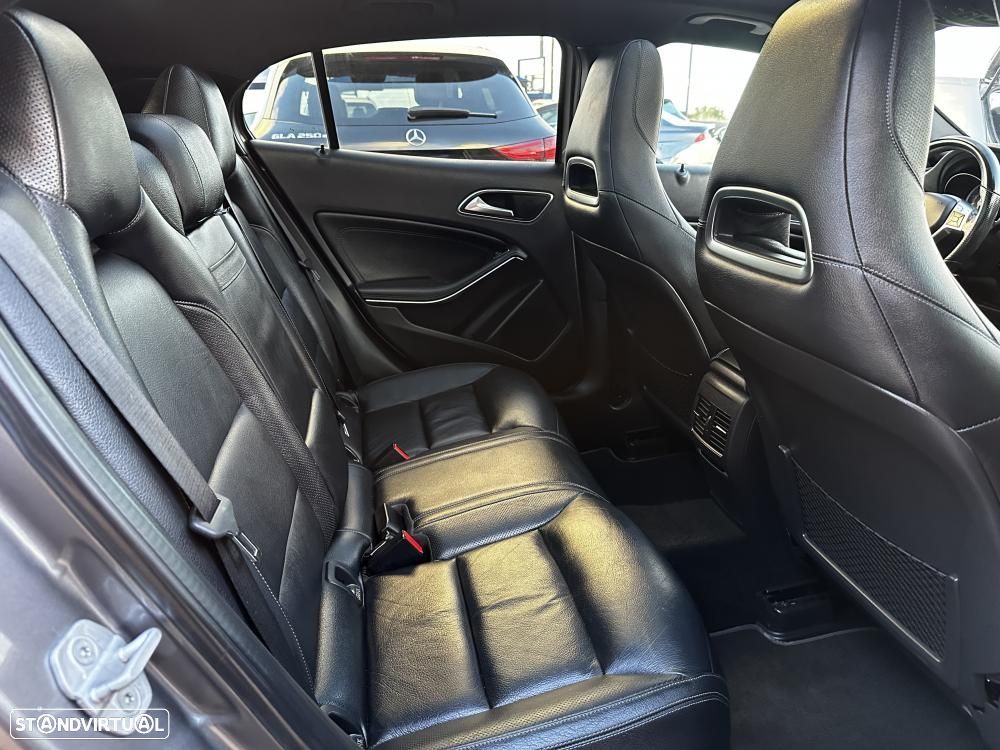 Mercedes-Benz GLA 220 CDI 7G-DCT AMG Line - 44