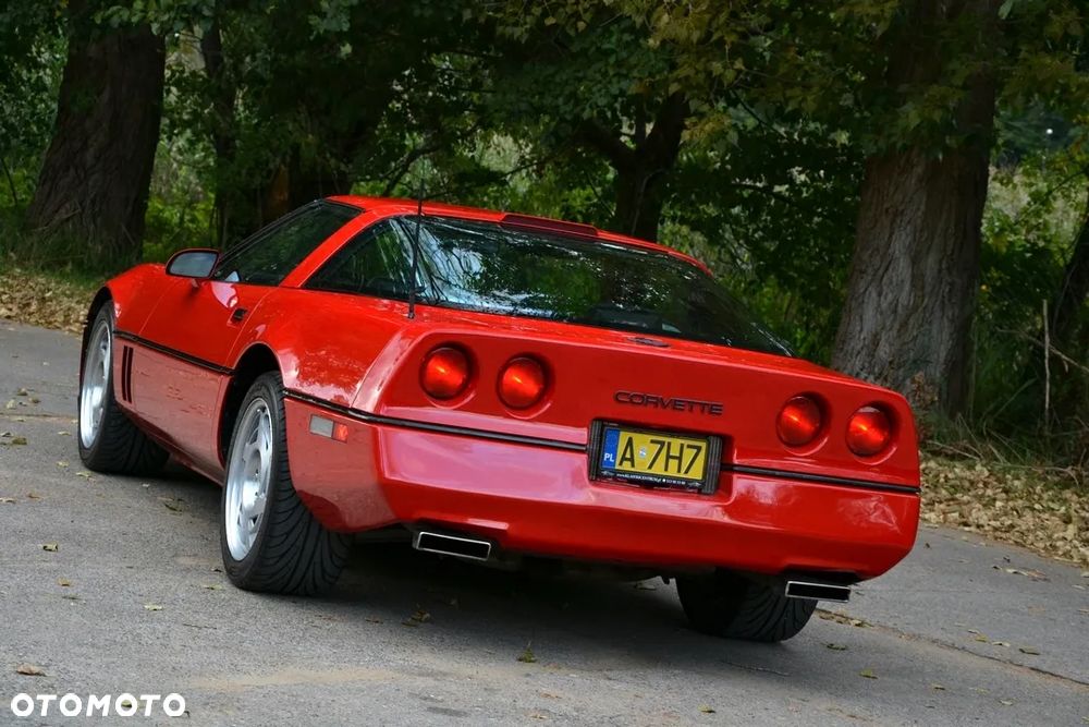 Chevrolet Corvette - 16