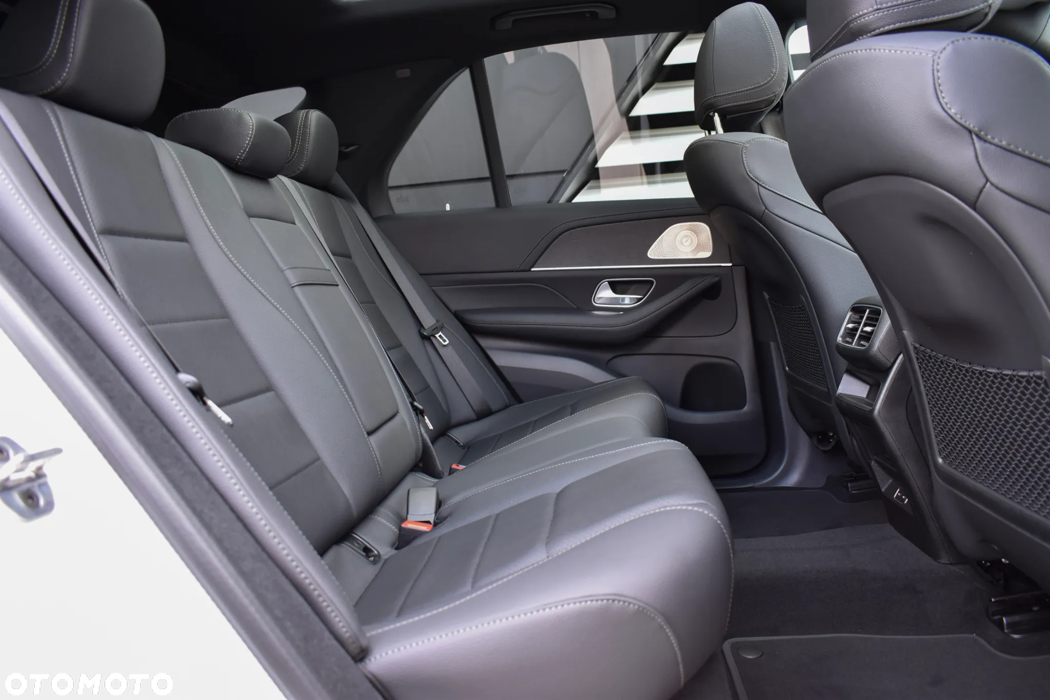Mercedes-Benz GLE 300 d 4Matic 9G-TRONIC AMG Line Advanced Plus - 26