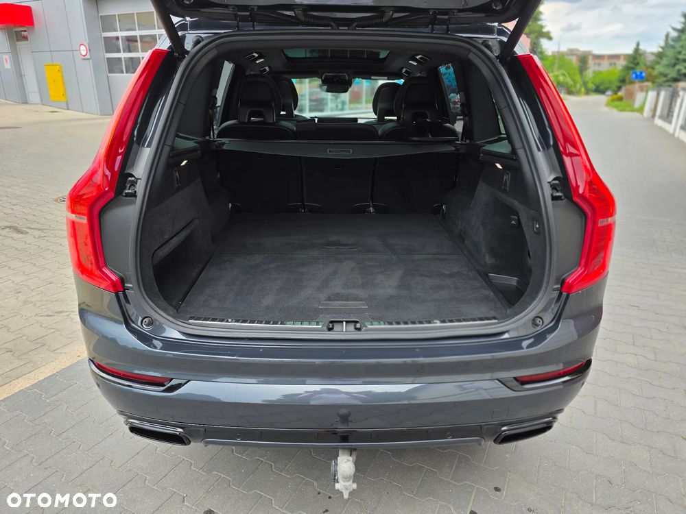 Volvo XC 90 D5 SCR AWD R-Design - 10