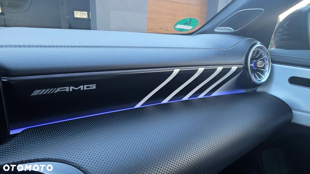 Mercedes-Benz CLA AMG 35 4Matic B AMG Speedshift 7G-DCT - 34
