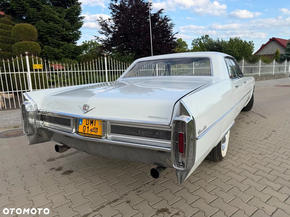 Cadillac Deville - 7