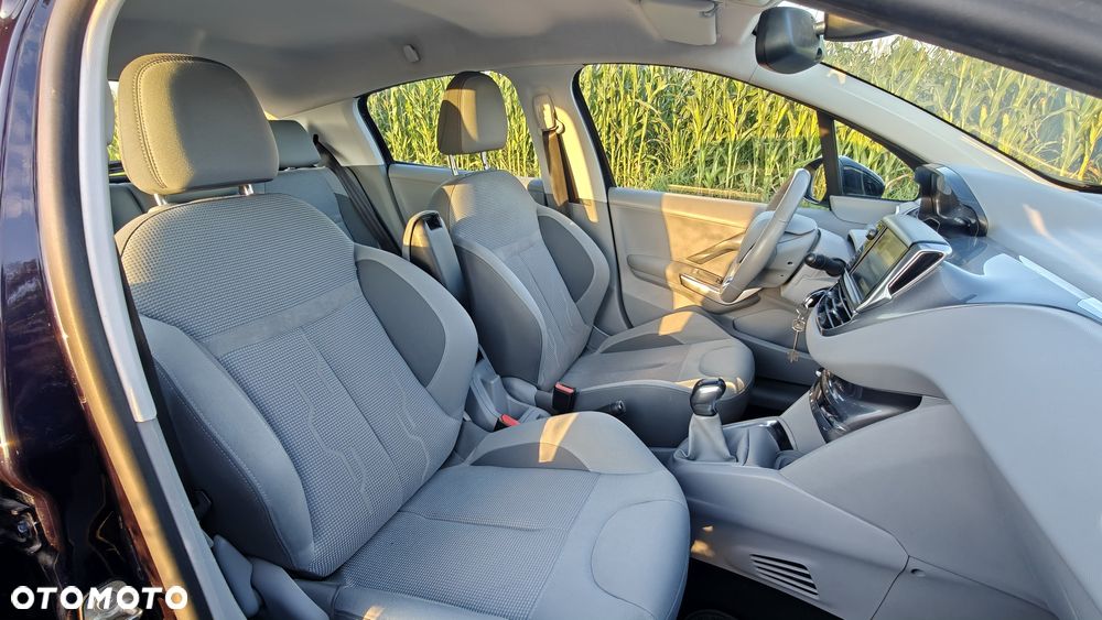 Peugeot 208 1.2 VTi Allure - 3