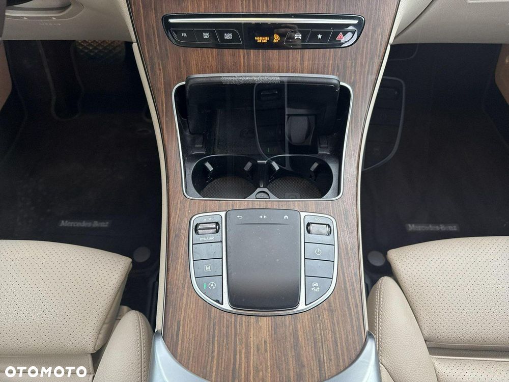 Mercedes-Benz GLC - 26