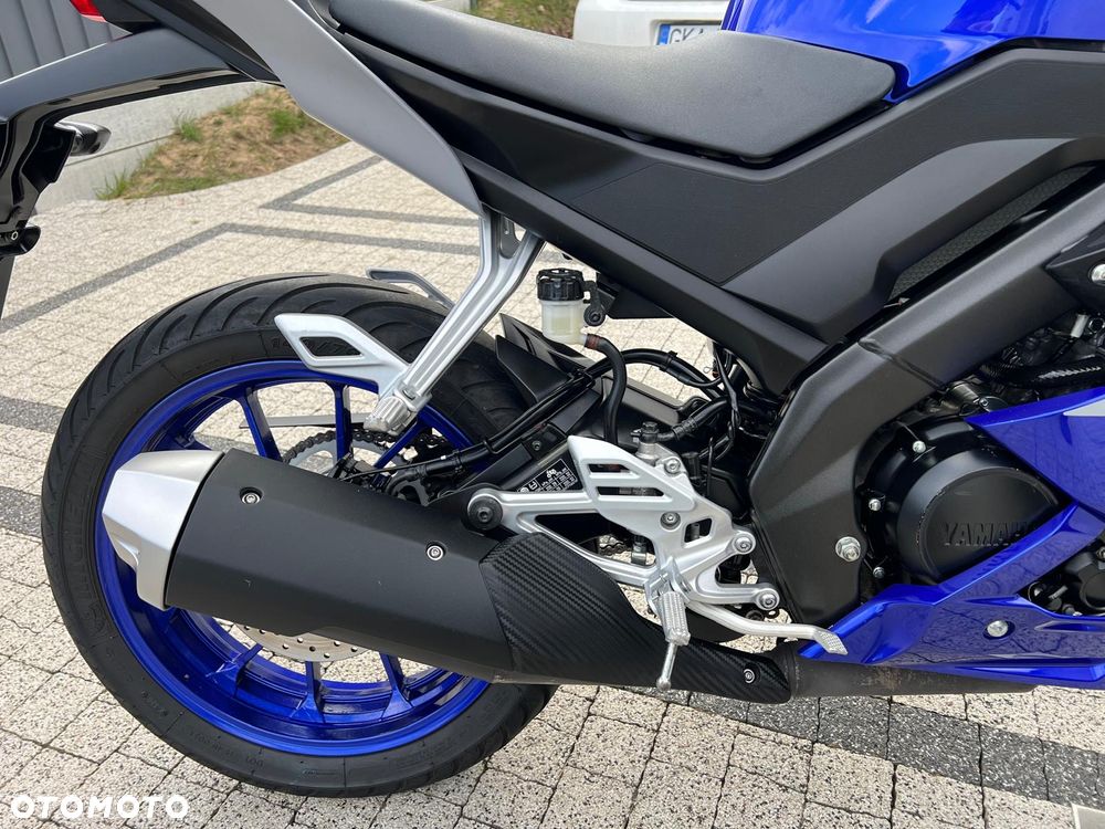 Yamaha YZF - 17
