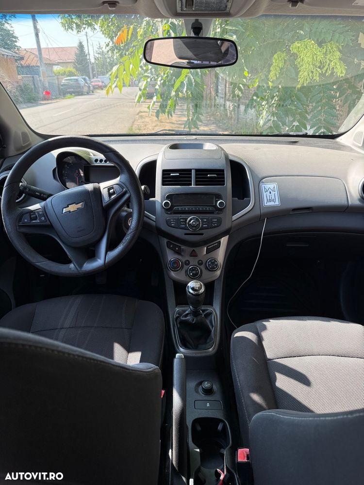 Chevrolet Aveo - 9