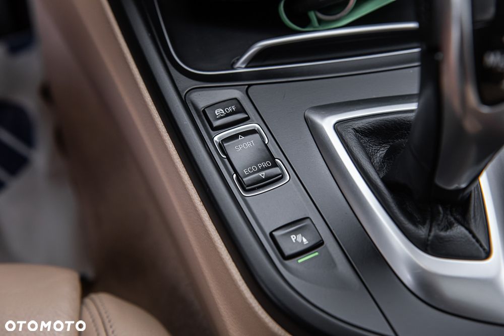 BMW Seria 3 320i Edition Luxury Line Purity - 22