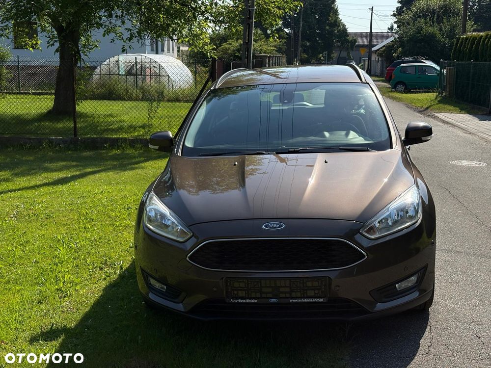 Ford Focus 1.0 EcoBoost STart-Stopp-System TITANIUM - 2