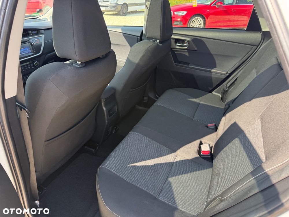 Toyota Auris 1.6 Premium - 20