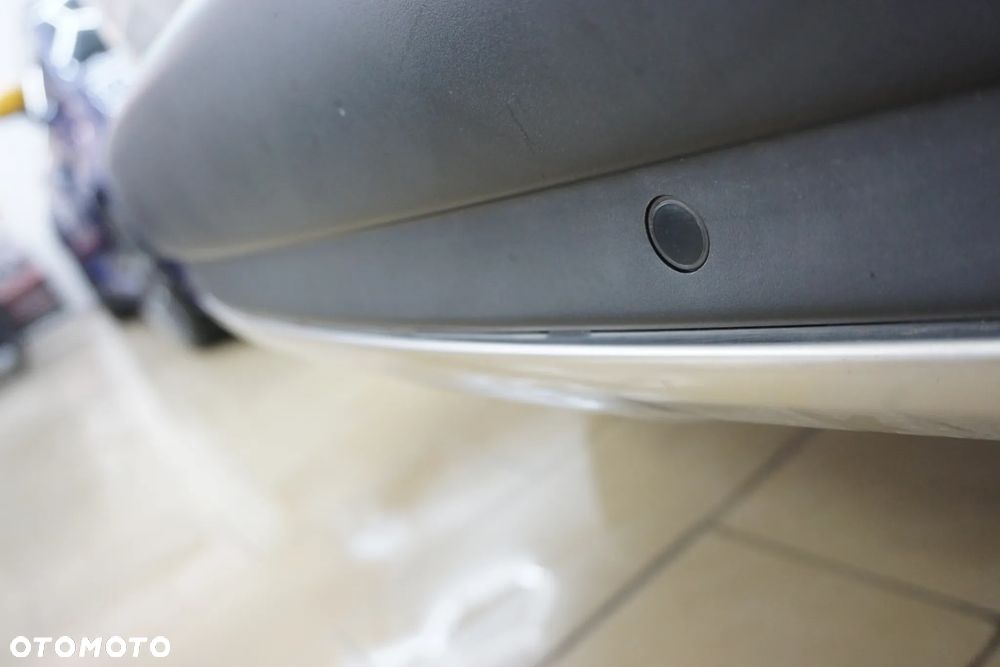 Peugeot 2008 BlueHDi 100 STOP & START Style - 18