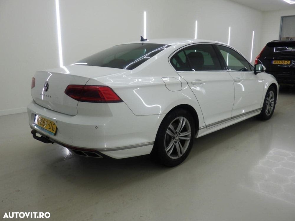 Volkswagen Passat - 6