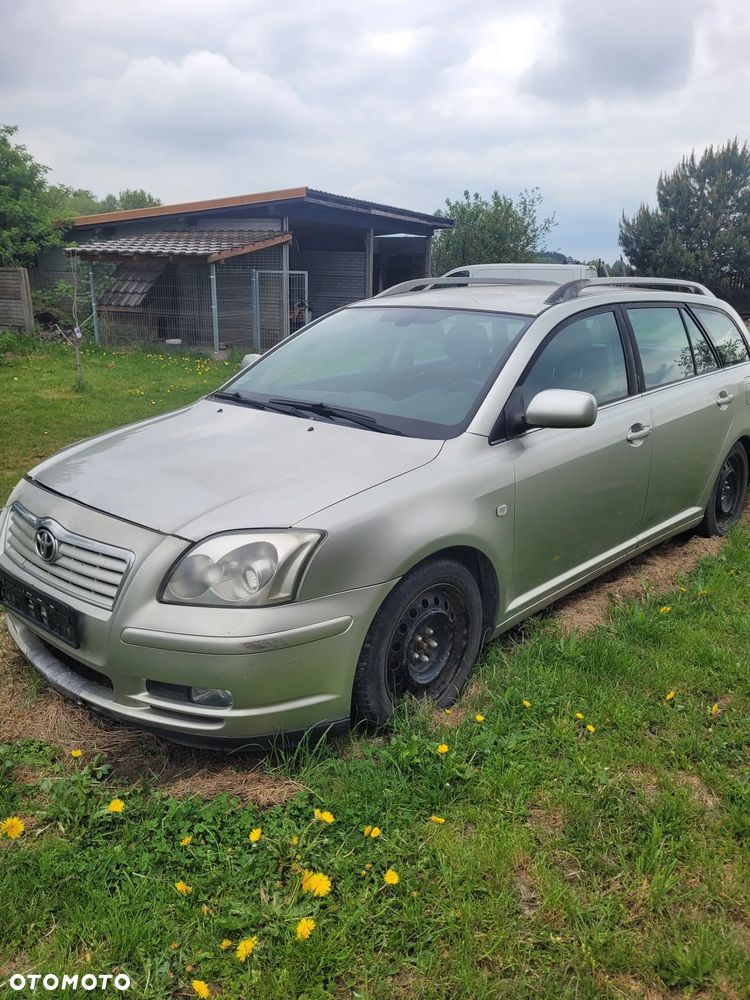 Toyota Avensis 1.8 VVT-i Terra - 1