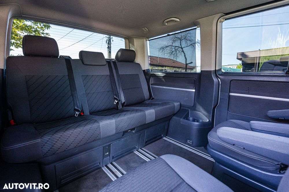 Volkswagen Multivan - 17