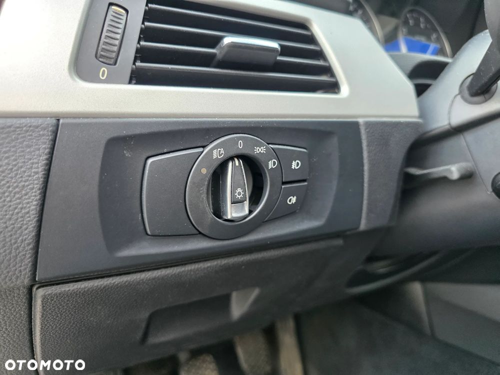 BMW Seria 3 318i Edition Exclusive - 14