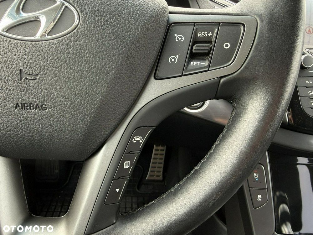 Hyundai i40 Kombi 1.7 CRDi Premium - 25
