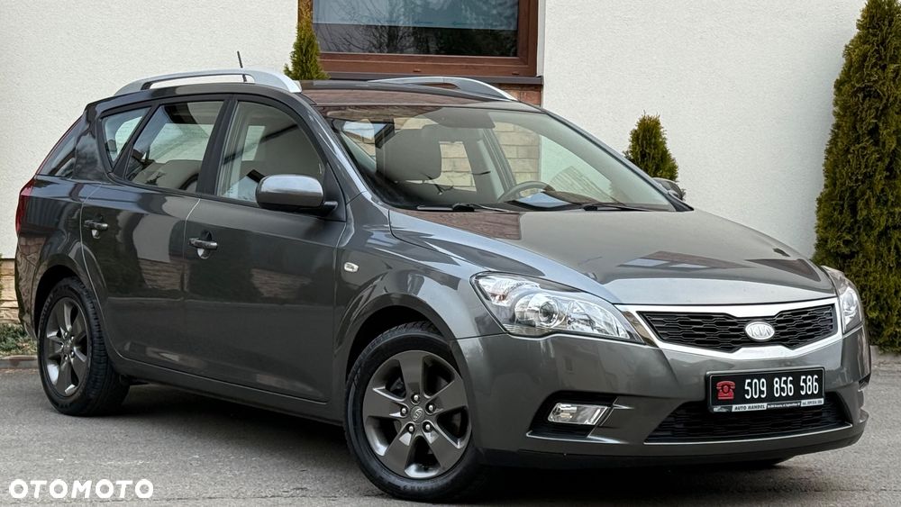 Kia Ceed - 14
