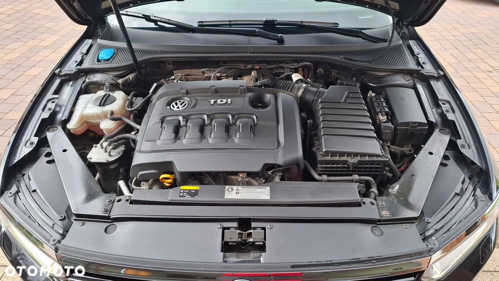 Volkswagen Passat - 17